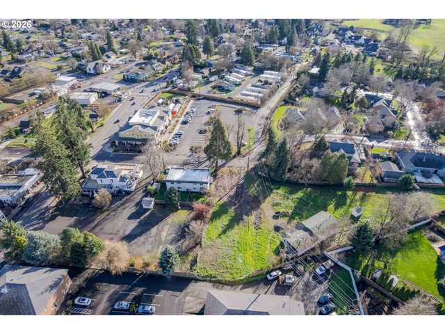 32633 W MCKENZIE St, Eugene, OR 97408