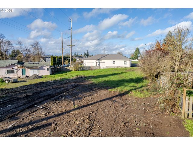 32633 W MCKENZIE St, Eugene, OR 97408
