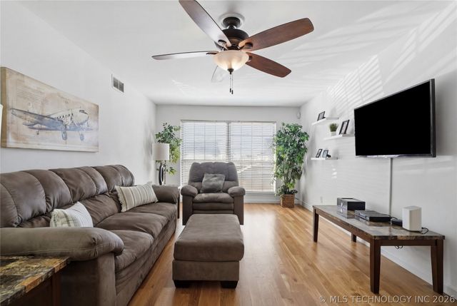 3 Woodward Boulevard 116, Tulsa, OK 74114