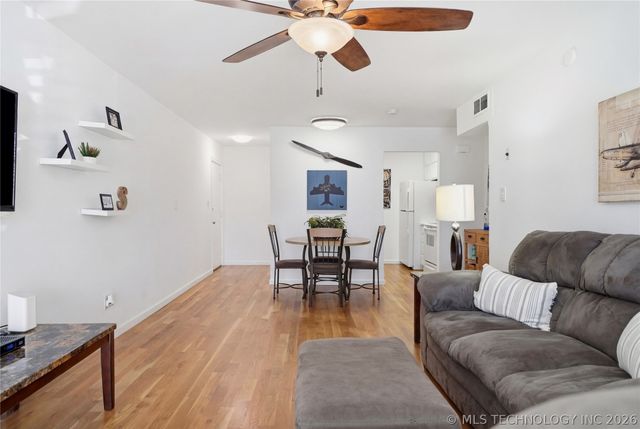 3 Woodward Boulevard 116, Tulsa, OK 74114