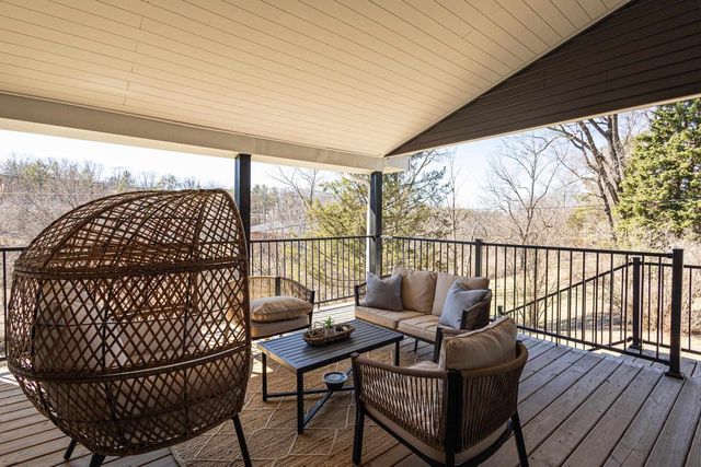 1175 Sunset Drive, Platteville, WI 53818