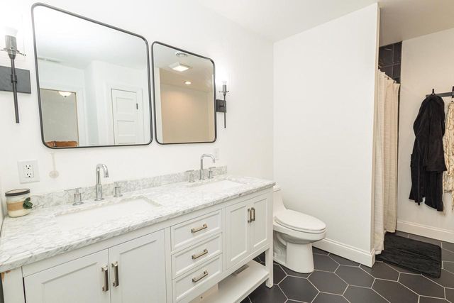 1175 Sunset Drive, Platteville, WI 53818