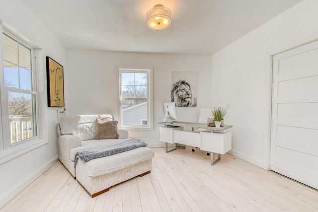 1175 Sunset Drive, Platteville, WI 53818