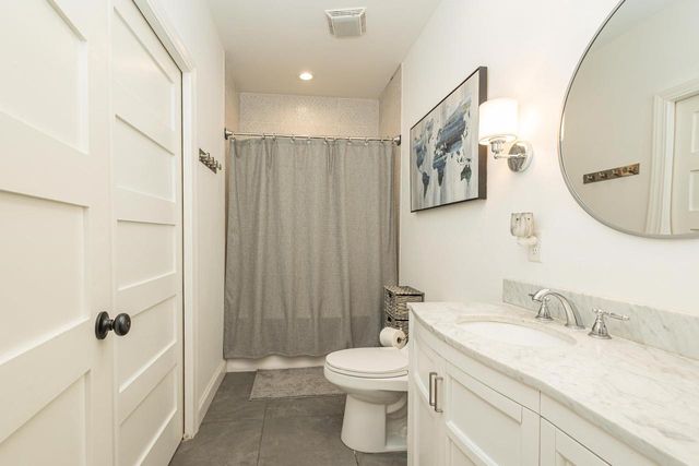 1175 Sunset Drive, Platteville, WI 53818