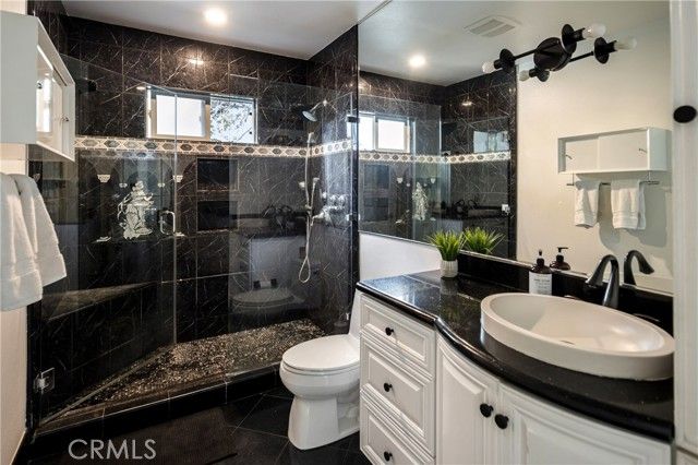 3261 N Knoll Drive, Los Angeles, CA 90068