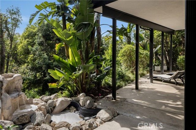 3261 N Knoll Drive, Los Angeles, CA 90068