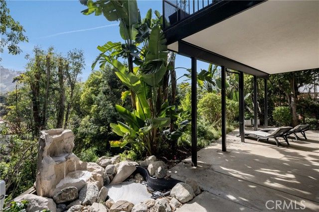 3261 N Knoll Drive, Los Angeles, CA 90068
