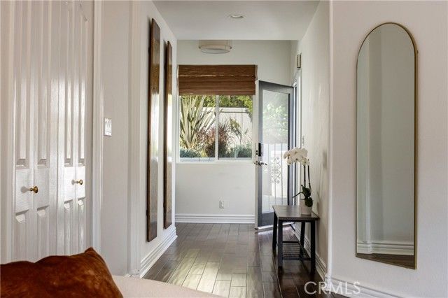 3261 N Knoll Drive, Los Angeles, CA 90068