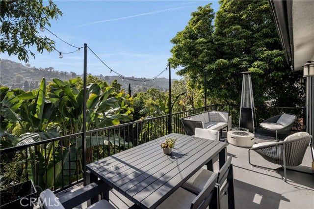 3261 N Knoll Drive, Los Angeles, CA 90068