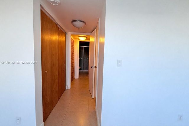 1465 NE 123rd St 404, North Miami, FL 33161