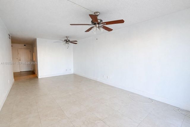 1465 NE 123rd St 404, North Miami, FL 33161