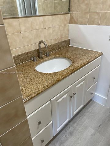 1075 W 68th St 304, Hialeah, FL 33014