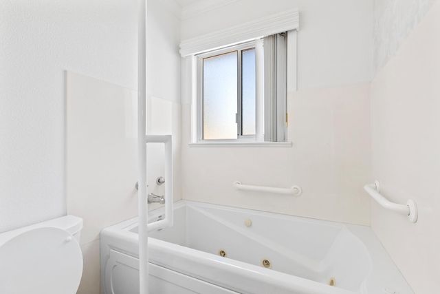 1008 Colonial Ct, Modesto, CA 95350