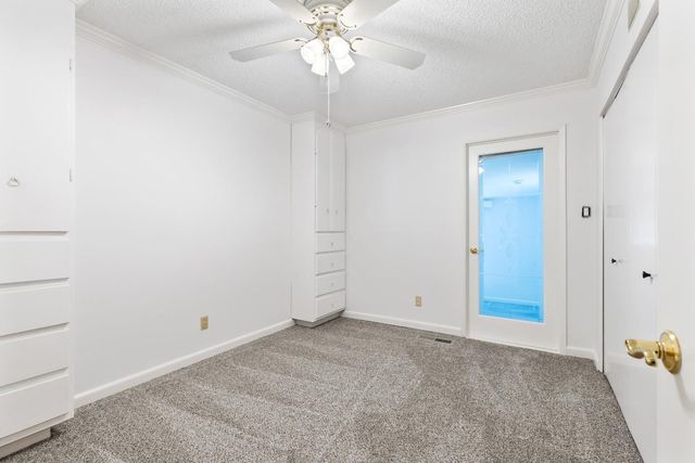 1008 Colonial Ct, Modesto, CA 95350