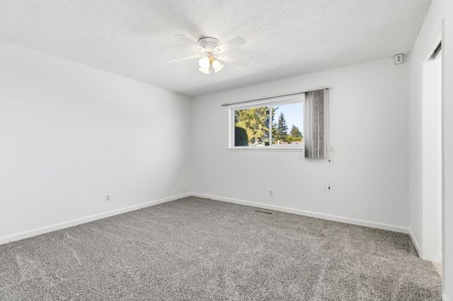 1008 Colonial Ct, Modesto, CA 95350