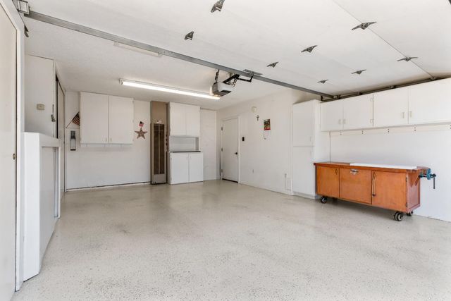 1008 Colonial Ct, Modesto, CA 95350