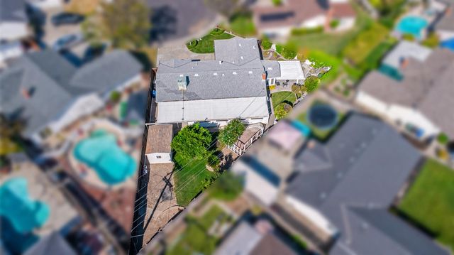 1008 Colonial Ct, Modesto, CA 95350