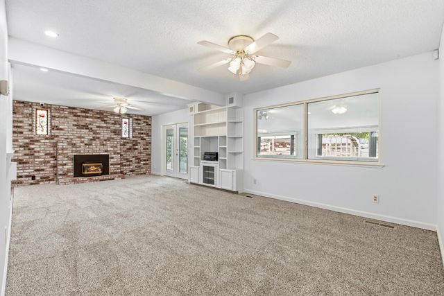 1008 Colonial Ct, Modesto, CA 95350