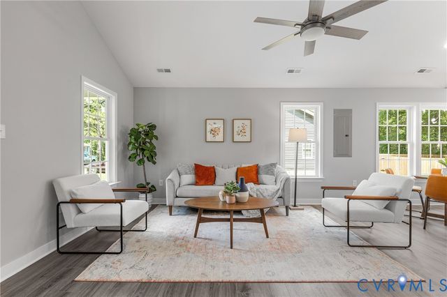 7953 Pennsylvania Ave, West Point, VA 23181