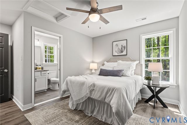 7953 Pennsylvania Ave, West Point, VA 23181
