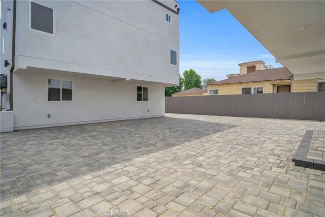 4453 Colfax Ave 1, Studio City, CA 91602