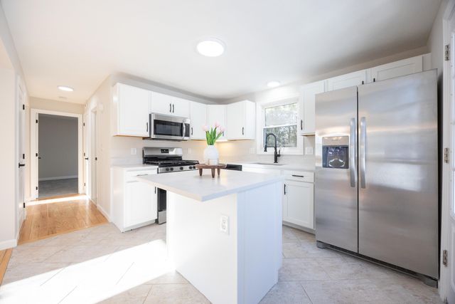 23 Mahogany Drive, Nashua, NH 03062