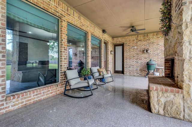 1625 Plum Creek Drive, Midlothian, TX 76065