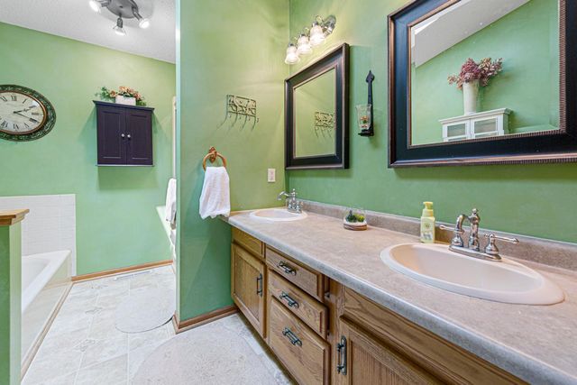 2026 Paulis Drive, Faribault, MN 55021