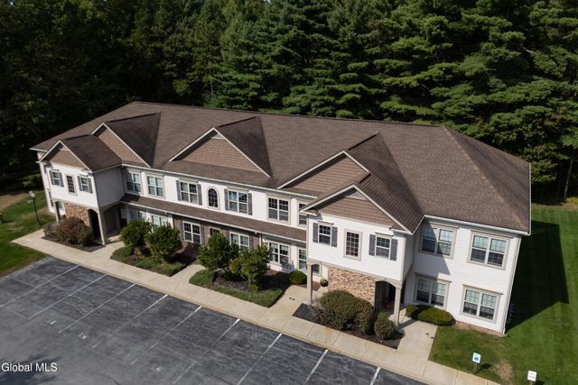 16 Lancaster Place, Milton, NY 12020