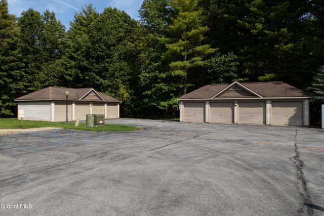 16 Lancaster Place, Milton, NY 12020