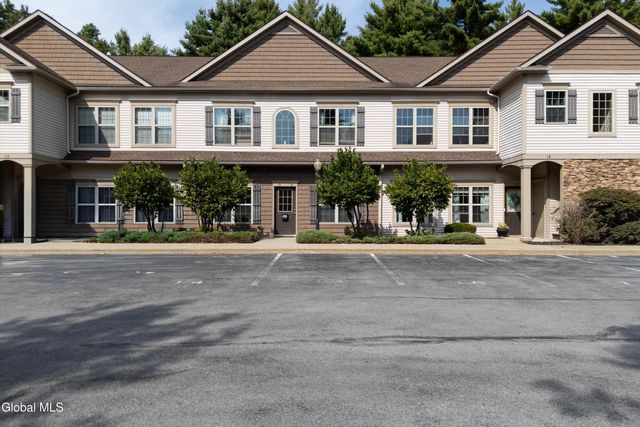 16 Lancaster Place, Milton, NY 12020