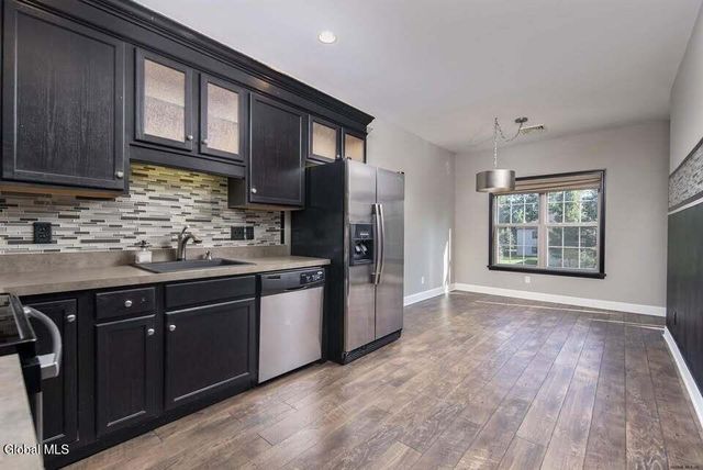 16 Lancaster Place, Milton, NY 12020