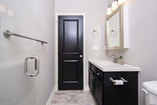 16 Lancaster Place, Milton, NY 12020