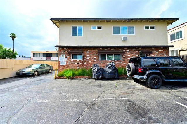 31 N Parkwood Avenue, Pasadena, CA 91106