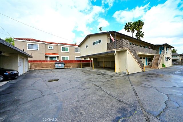 31 N Parkwood Avenue, Pasadena, CA 91106