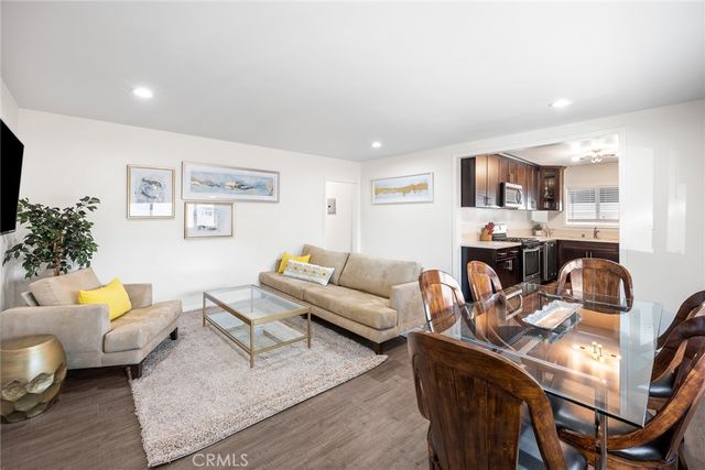 31 N Parkwood Avenue, Pasadena, CA 91106