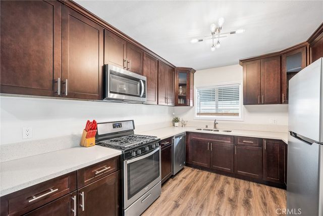 31 N Parkwood Avenue, Pasadena, CA 91106