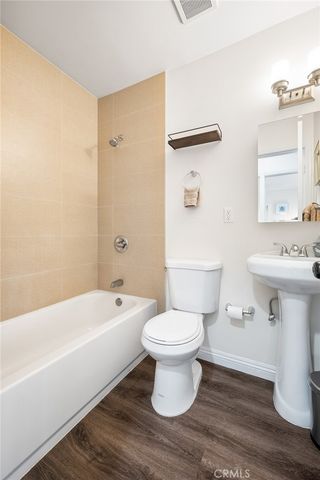 31 N Parkwood Avenue, Pasadena, CA 91106