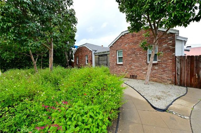 31 N Parkwood Avenue, Pasadena, CA 91106