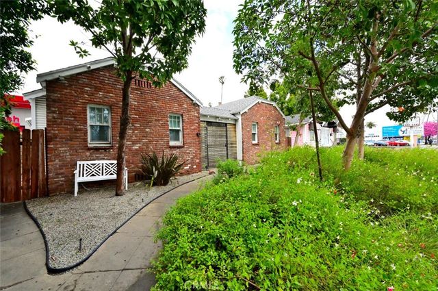 31 N Parkwood Avenue, Pasadena, CA 91106