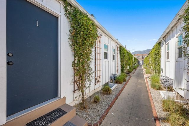 31 N Parkwood Avenue, Pasadena, CA 91106