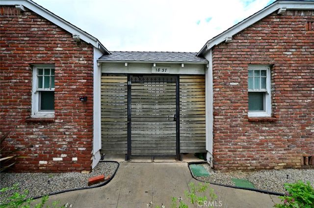 31 N Parkwood Avenue, Pasadena, CA 91106