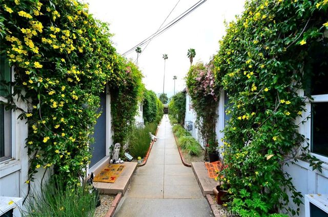 31 N Parkwood Avenue, Pasadena, CA 91106