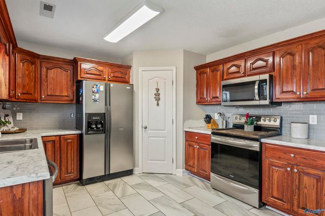 150 Kaylee Loop Road, Hartselle, AL 35640