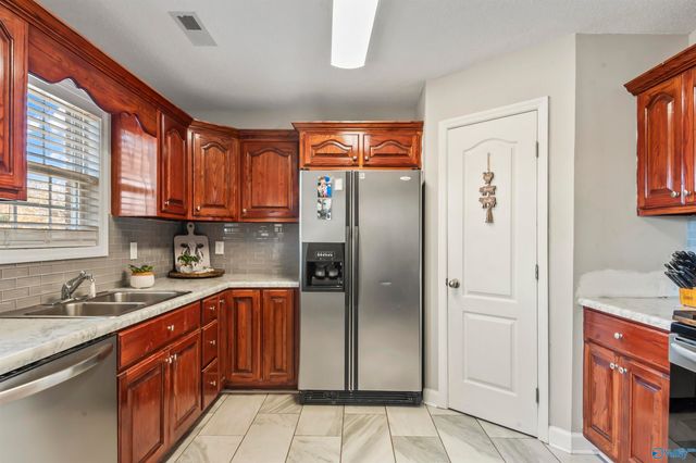 150 Kaylee Loop Road, Hartselle, AL 35640