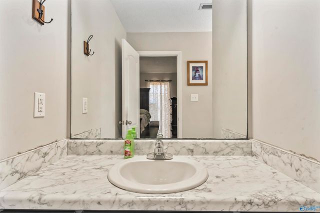 150 Kaylee Loop Road, Hartselle, AL 35640