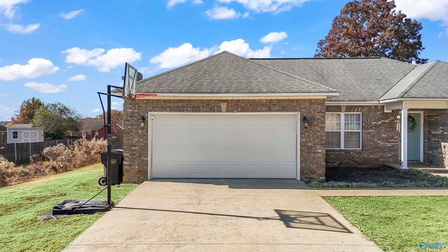 150 Kaylee Loop Road, Hartselle, AL 35640