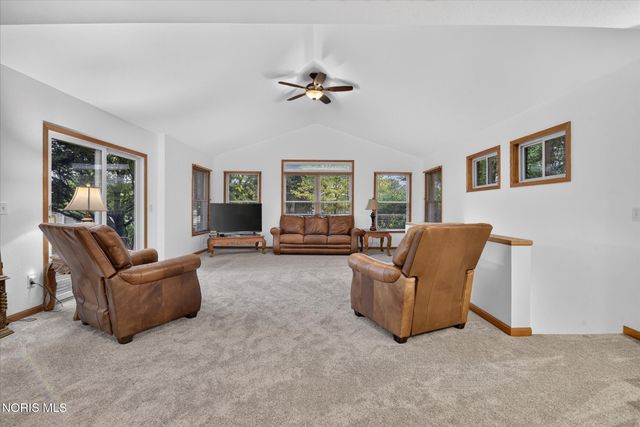 5846 Cherokee Avenue, Walbridge, OH 43465