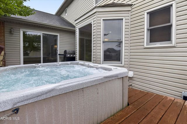 5846 Cherokee Avenue, Walbridge, OH 43465