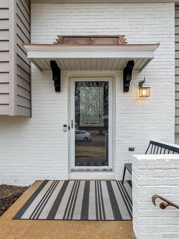 1360 Premio Drive, Fenton, MO 63026